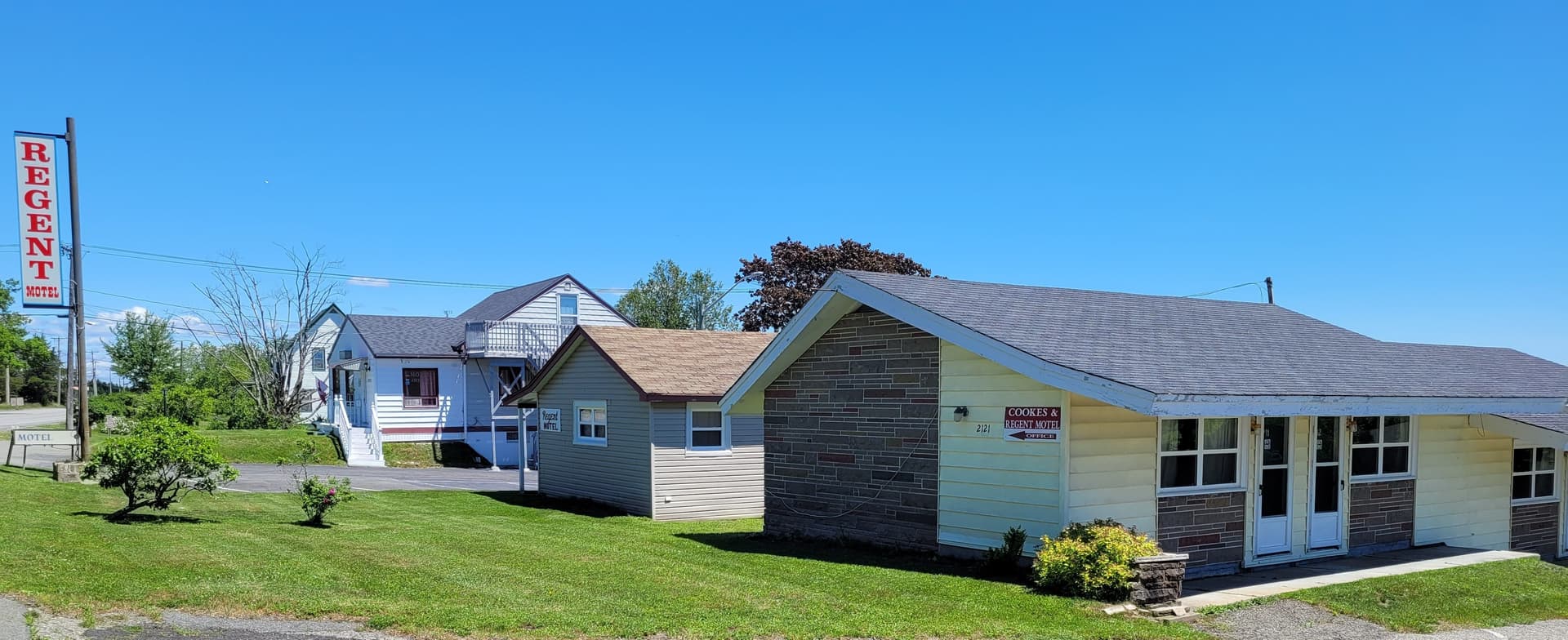 Regent Motel Exterior View 6